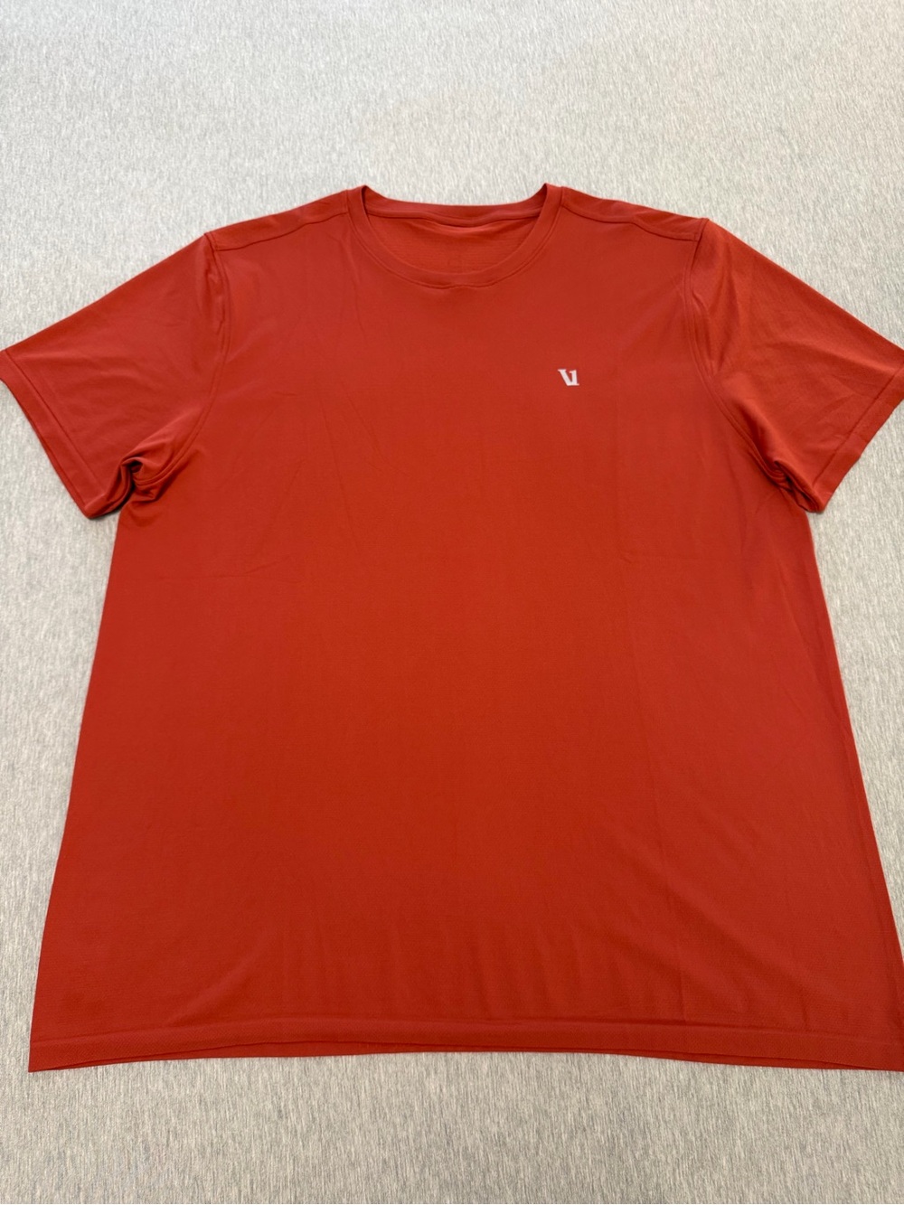 Vuori Men’s Clearview Seamless Tee XXL Fire Red